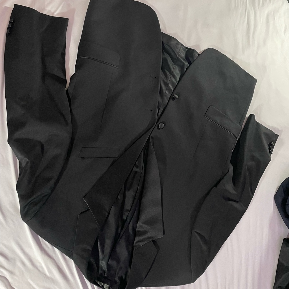 Jones New York Mens Blazer S44Black 100% Wool BLAZER SEE OTHER ITEMS GREAT DEAL